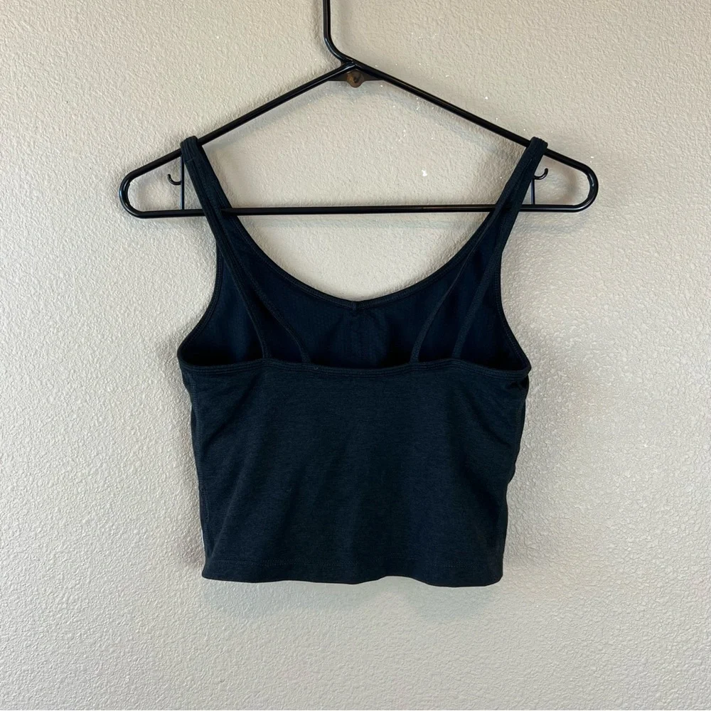 Vuori Halo Performance Crop Tank Heather Black - Picture 5 of 13
